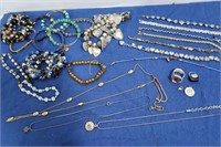 Costume Jewelry Lot - Bracelets