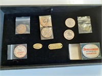 Lot of tokens, tags and advertising
