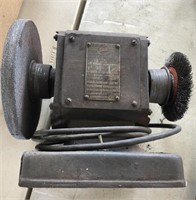 Double wheel grinder