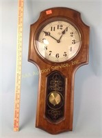 Elgin wall clock, wooden, battery operated