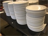Round white plates approx. 10 “