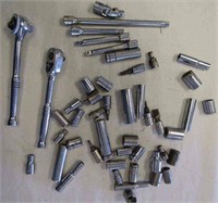 Lot of 1/4" Ratchets, Sockets, & Extensions