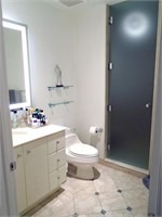Complete Bathroom With Accessories (His - Master)