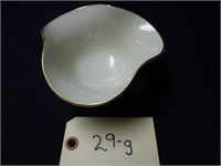 LENOX CHINA TRIANGULAR GRAVY/SAUCE SERVING BOWL