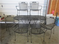 PATIO TABLE W/ 6 CHAIRS