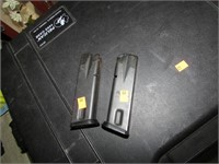 2 DEM SIGSAUER 9 MM MAGAZINES