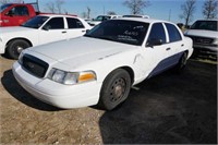 '06 Ford Crown Vic White
