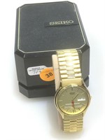 Seiko Stainless Gold-Tone Quartz Watch Day-Date.