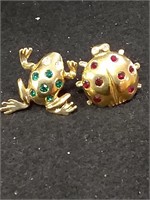 Frog and ladybug pendant