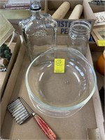 MISC GLASS LOT / PYREX DISH, VINTAGE KITCHEN GRADE