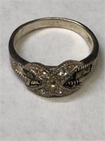 Vintage Sterling Silver 925 Ring with gemstones