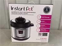 3 Quart Instant Pot - NEW