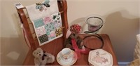 Mini quilt stand,  Boyd's bears, snow white etc