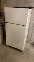 Amana refrigerator 65 inches tall by 32 inches