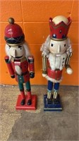 Set of 3ft nut crackers