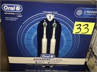 Oral-B advanced clean rechargeable toothbrush
