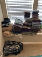 LARGE LOT OF TOWELS/ BLANKETS ETC