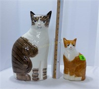 (2) Cat Figuruines