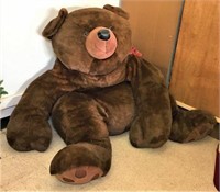 Extremely Large Teddy Bear