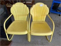 Set of 2 Vintage Lawn chairs