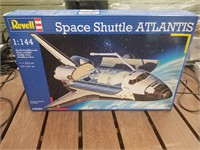 Revell 04544 Space Shuttle Atlantis Model Kit