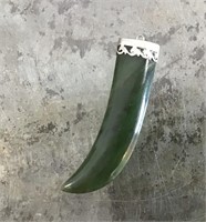 Green jade tooth pendant