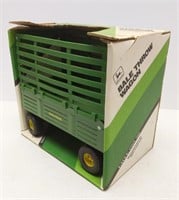1/16 Ertl John Deere Bale Wagon In Box No.522
