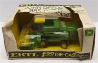 1/50 Ertl John Deere 985 Combine In Box