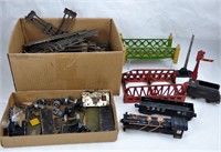 Lionel O Gauge 261 Locomotive w/ Cars & Tracks