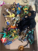 Box action figures - Teenage Turtles, Bear, Woody