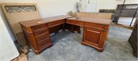 "L" SHAPED DESK