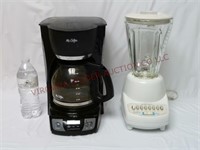 Mr Coffee Coffee Pot & Hamilton Beach Blender