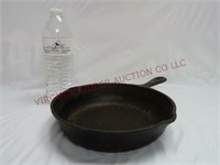 Double Spout Cast Iron Skillet ~ NO. 5 8 1/8 IN