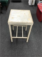 White Table    NOT SHIPPABLE