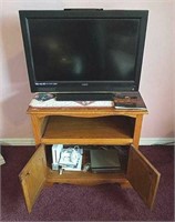 Vizio TV & DVD no remotes , stand & Wii