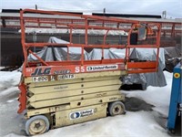 JLG Scissor Lift