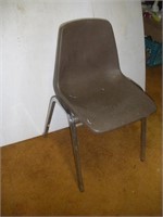 Mid Century Modern Molded Plastic Chair