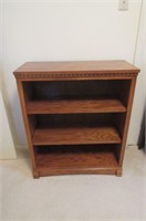 Oak Bookcase w/Dental Molding 30"w x 36"t