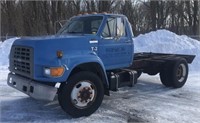 1996 Ford F-700 Cab and Chassis