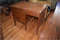 Early 20th Century Oak Accountants Desk