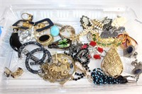VTG Array of Costume Jewelry Broochs/ EArrings Etc
