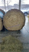 2 Round Bales Wheat Straw (4x4)