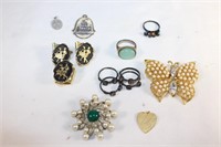 Lot of vintage costume Jewelry as pictured