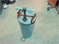Old Oil/Grease Pump Can