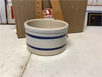 Roseville Ransbottom water bowl