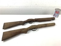 2 crosses de fusil jouet en bois
