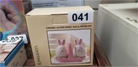 SALT & PEPPER SHAKERS NEW