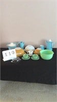 Lot of Pyrex, fire king and other pottery set