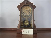 Pendant wood clock
