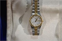 Seiko Quartz Day / Date Watch in Gold + Silver Ton